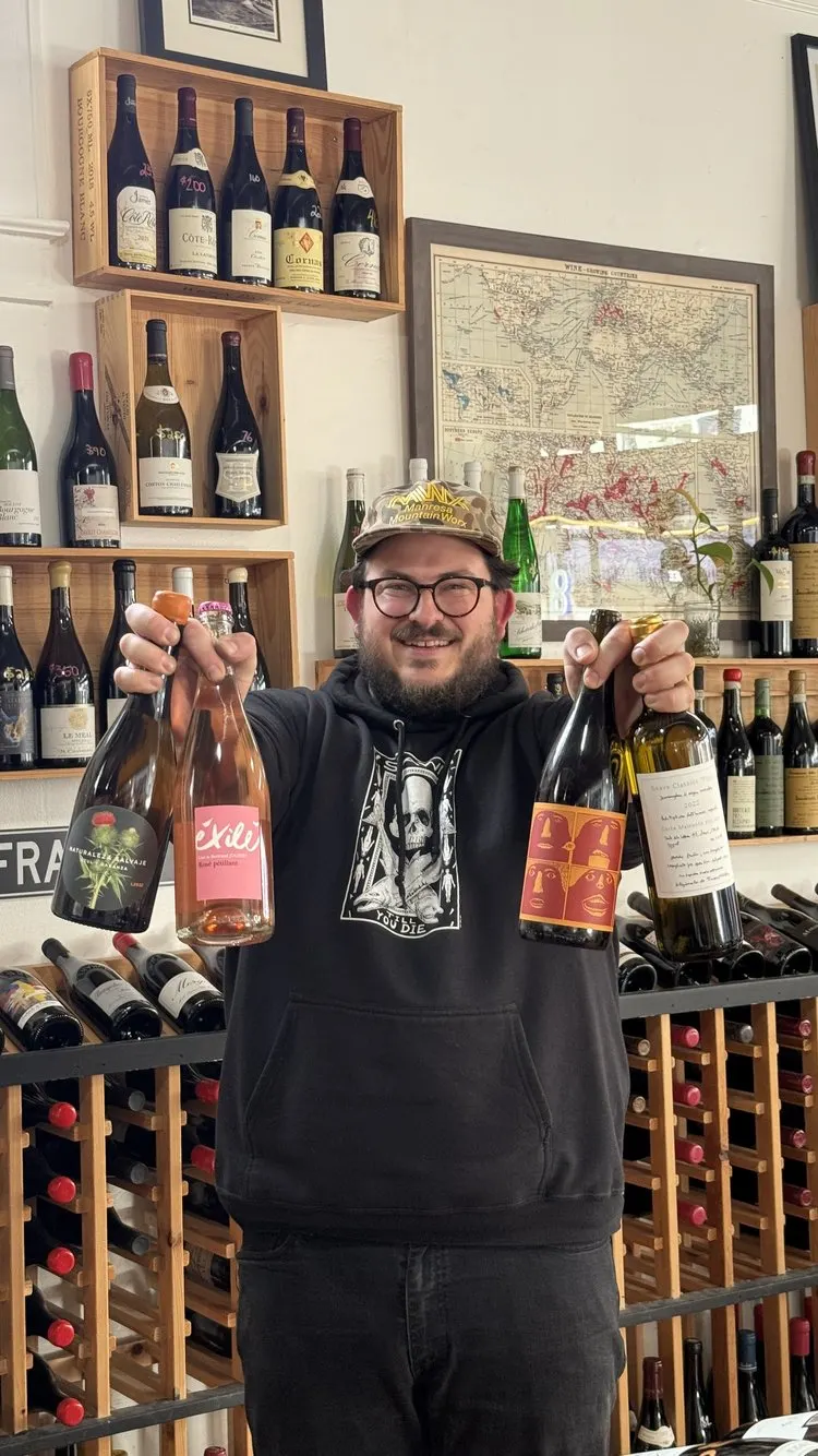 Wine expert with selection